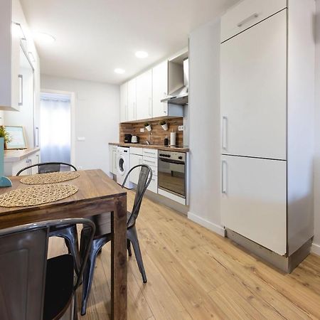 Bravissimo Eiximenis, With Beautiful Terrace And Views Apartman Girona Kültér fotó